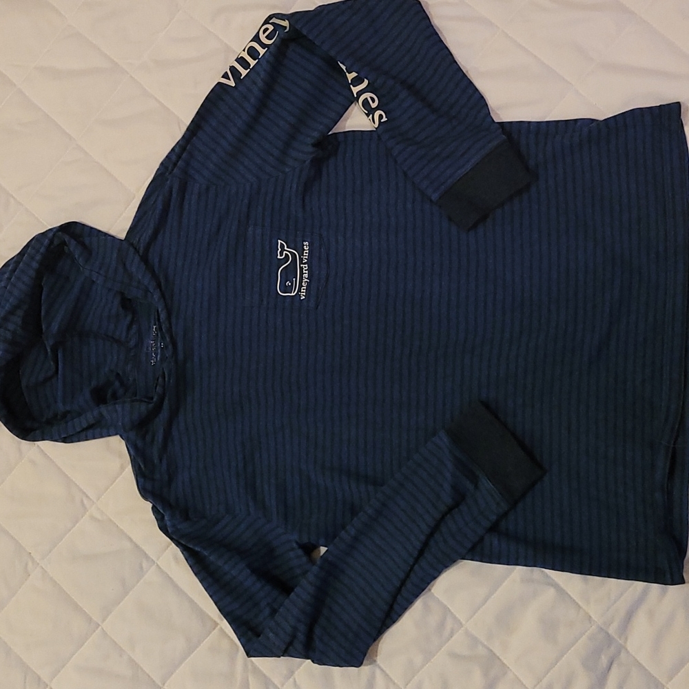 Vineyard Vines Boy's Hooded Shirt Size Medium - Picture 2 of 4